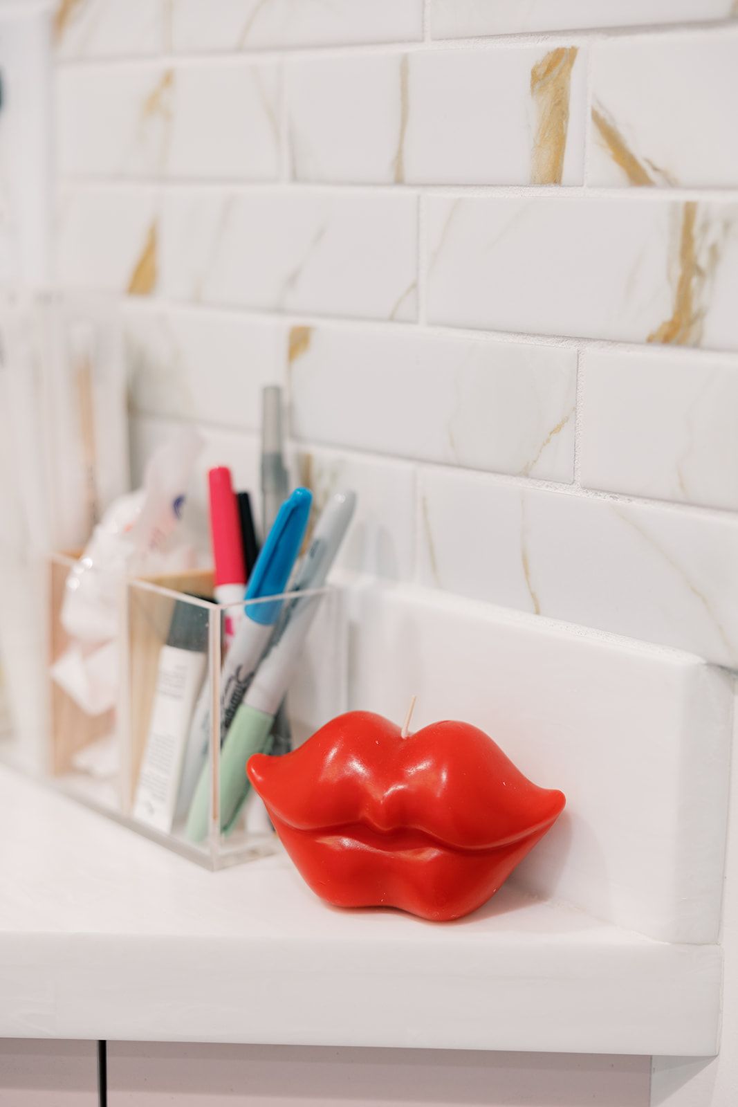 Amplified Beauty lips background